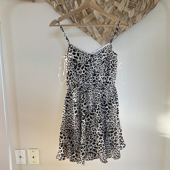 Francesca’s Leopard Mini Dress - Picture 7 of 7